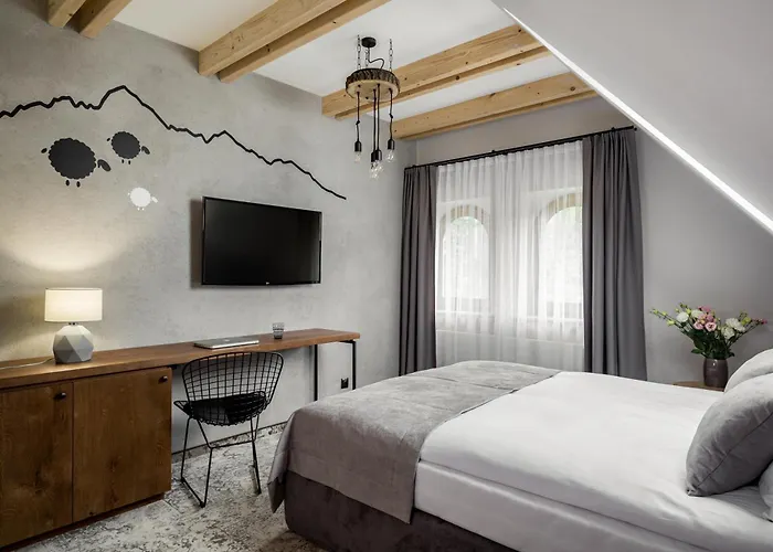 Biala Owca Bed & Breakfast 3*